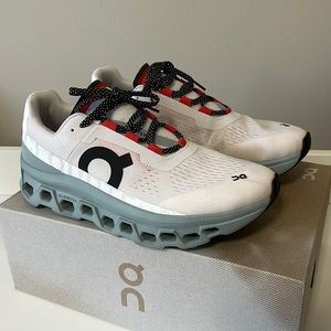 On Men’s Cloudmonster Running Shoes- Like New-Size 11